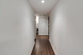 Amazing Royal Suites Yorkville