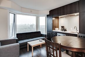 Amazing Royal Suites Yorkville