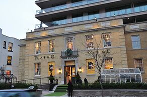 Amazing Royal Suites Yorkville