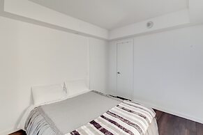 Amazing Royal Suites Yorkville