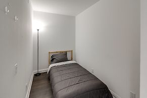 Amazing Royal Suites Yorkville