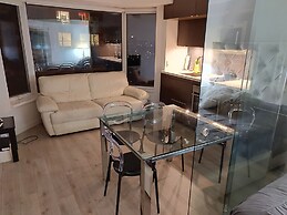 Amazing Royal Suites Yorkville