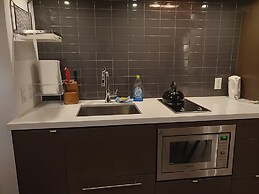 Amazing Royal Suites Yorkville