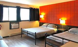 The Canterbury Inn of Downtown Invermere