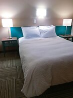 The Canterbury Inn of Downtown Invermere