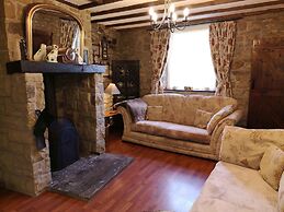 Pathways Holiday Cottage a Delightful 18th Century Stone Cottage in De