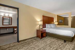 Comfort Inn and Suites Ames near ISU Campus