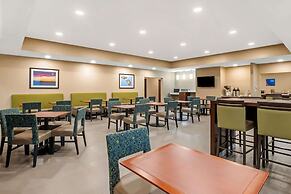 Comfort Inn and Suites Ames near ISU Campus