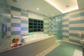 Roman Vacation Motel