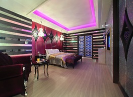 Roman Vacation Motel