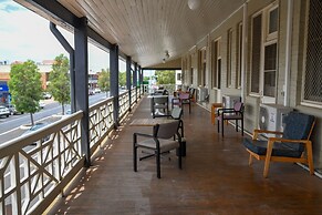 Castlereagh Hotel