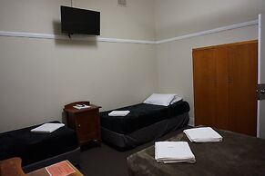 Castlereagh Hotel