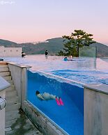 Hotel SangSang & Private SangSang Pool Villa