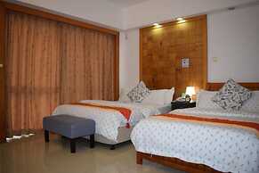 Lingnaying Business Apartment