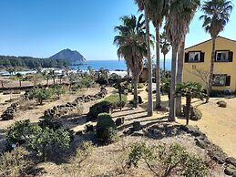 Lime Orange Vill Pension