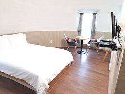 Lime Orange Vill Pension