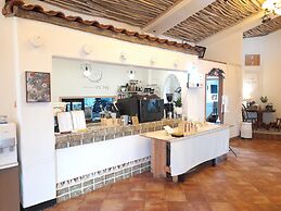 Lime Orange Vill Pension