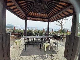 Lime Orange Vill Pension