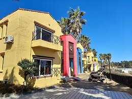 Lime Orange Vill Pension