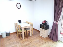 Lime Orange Vill Pension