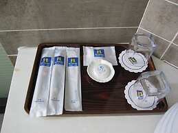 Jiali Inn Width Alley Branch