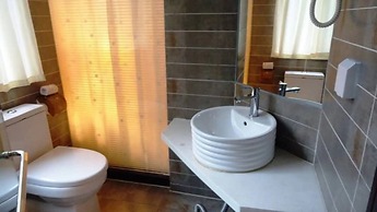 Jiali Inn Width Alley Branch