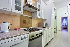 Center City Flats Central on Zhukovskovo 18