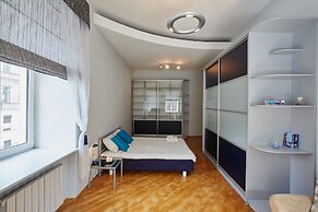 Center City Flats on Zhukovskovo 12