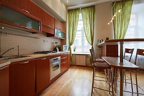 Center City Flats on Zhukovskovo 12