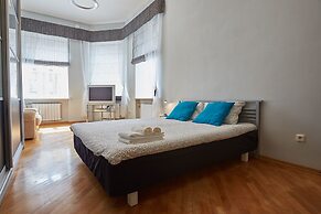 Center City Flats on Zhukovskovo 12