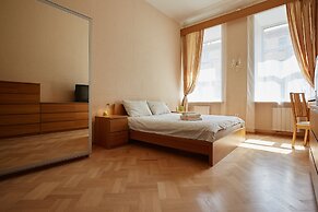 Center City Flats on Zhukovskovo 12