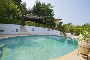 Bozis Private Pool Villa by Halkidiki Villas