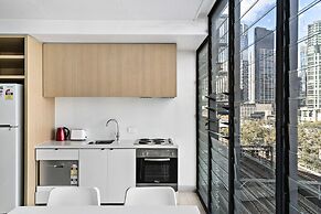 Leila, 1BDR Melbourne Apartment
