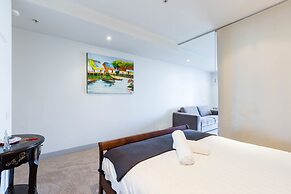 Leila, 1BDR Melbourne Apartment