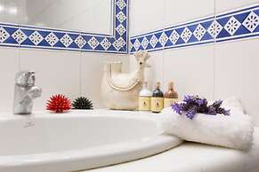 Explore the Amalfi Coast from a Cosy Home in Sorrento Centre