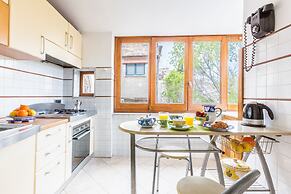 Explore the Amalfi Coast from a Cosy Home in Sorrento Centre