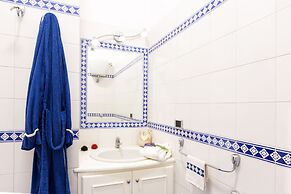 Explore the Amalfi Coast from a Cosy Home in Sorrento Centre