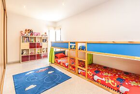 Cubo's Villa el Tejar