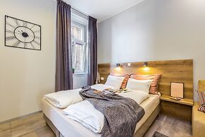 Number 1 Deluxe Apartments