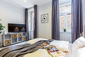 Number 1 Deluxe Apartments