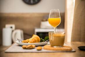 Number 1 Deluxe Apartments