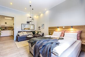 Number 1 Deluxe Apartments