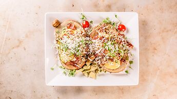 Number 1 Deluxe Apartments