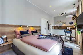 Number 1 Deluxe Apartments