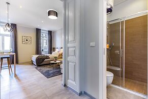 Number 1 Deluxe Apartments