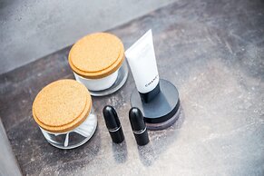 Number 1 Deluxe Apartments