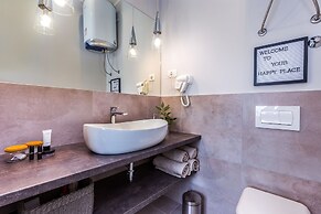 Number 1 Deluxe Apartments