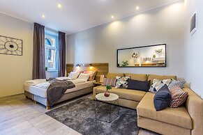 Number 1 Deluxe Apartments