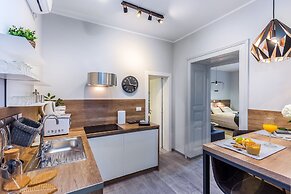 Number 1 Deluxe Apartments