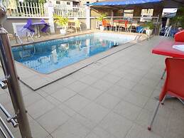 De Fellas Palace Hotel & Suites